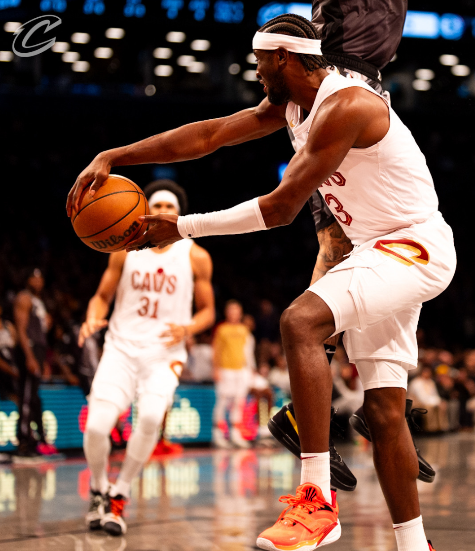 篮网大胜骑士，继续保持东部前四的简单介绍