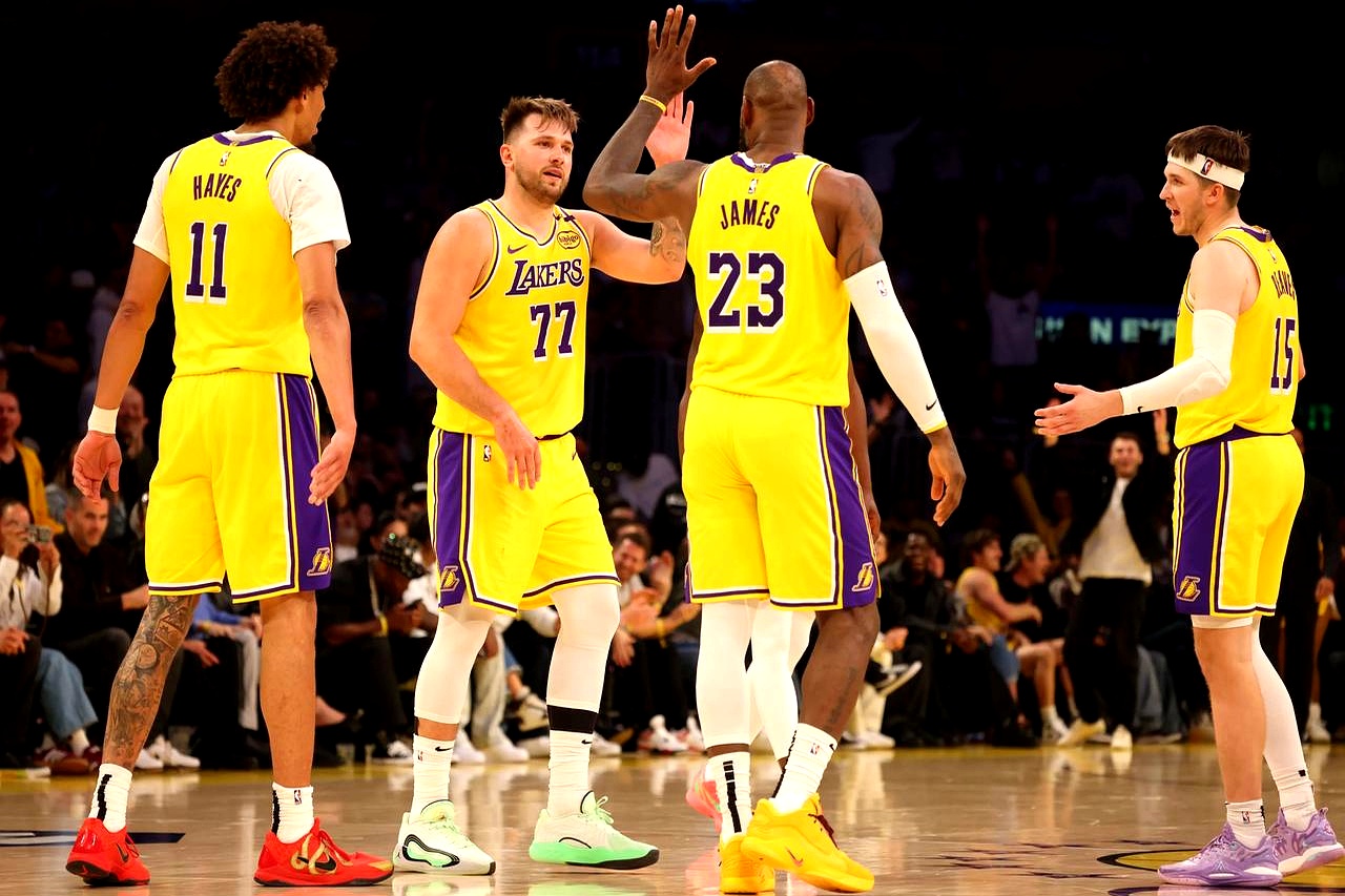 湖人客场胜爵士,继续领跑西部的简单介绍 湖人客场胜爵士,继续领跑西部的简单介绍