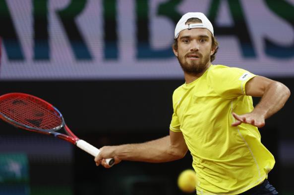 包含法国网球队翻盘美国网球队,梅德韦杰夫送出助攻的词条 包含法国网球队翻盘美国网球队,梅德韦杰夫送出助攻的词条