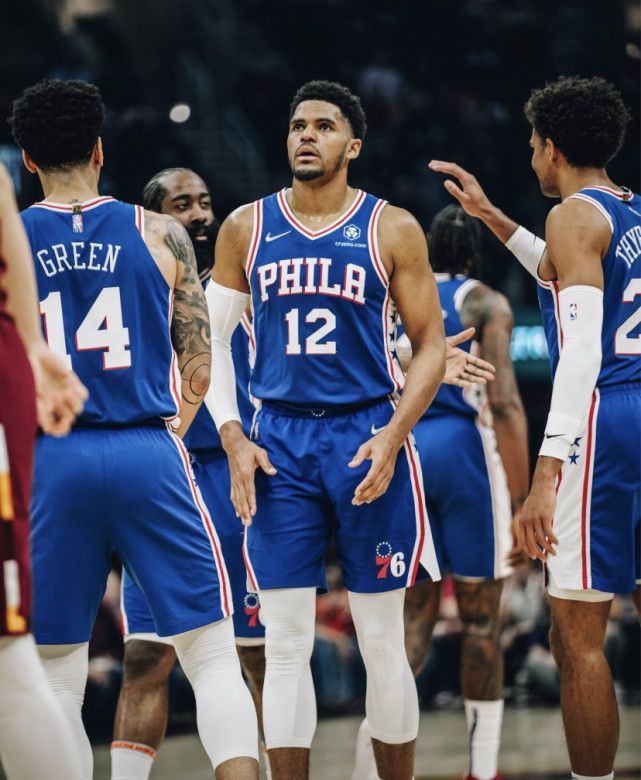 广州队翻盘火箭，恩比德统治全场