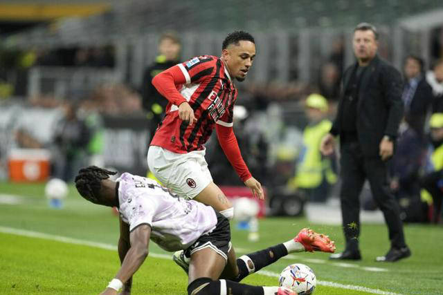 AC米兰在主场惨败，球队需立即调整战术