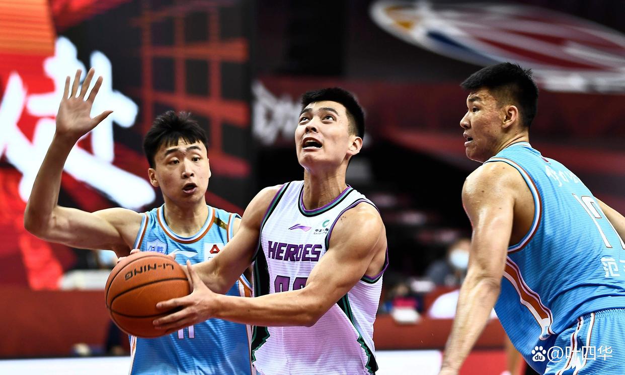 江苏队迎战山东男篮，谁能获胜？