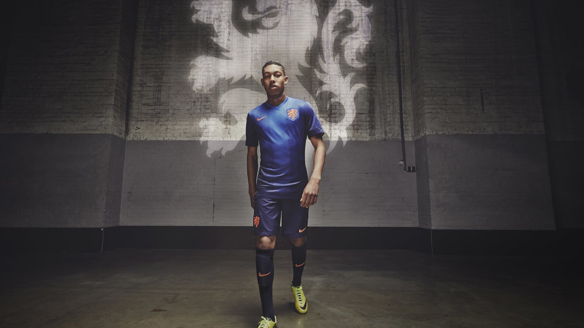 资本狂潮与绿茵灵魂，当澳大利亚拿下曼联，楚阿梅尼的价值如何重新定义足球？